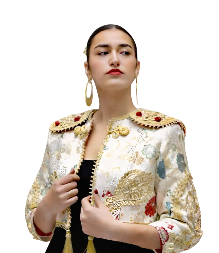 Modelo con chaqueta torera de Ruedo Real — Granada, Andaluc&iacute;a